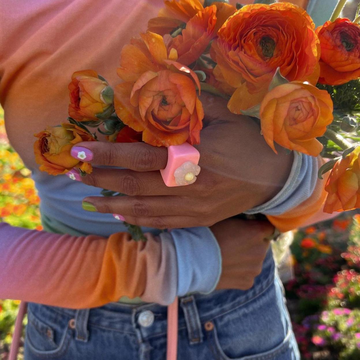 Pincha en la imagen par ver las tendencias de los 90 que vas a volver a llevar (y mejor) este 2022.