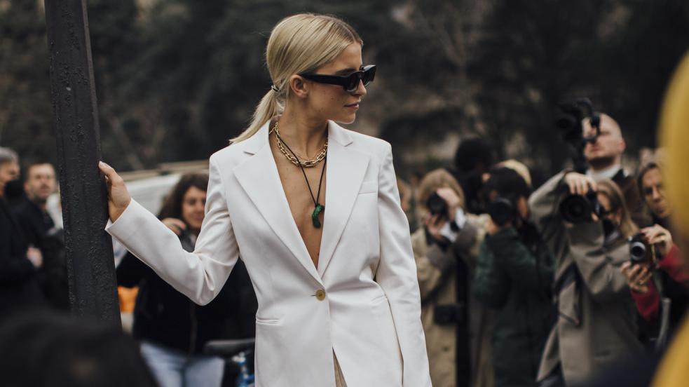 Massimo Dutti apuesta por el blanco para una colección primavera-verano que va a elevar todos nuestros looks de temporada con mucho estilo