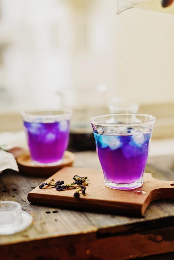 Es el secreto de las asiáticas para una figura envidiable, se trata del famoso té azul o de oolong que quema calorías gracias a su contenido en catequinas que influyen en la oxidación de grasas.