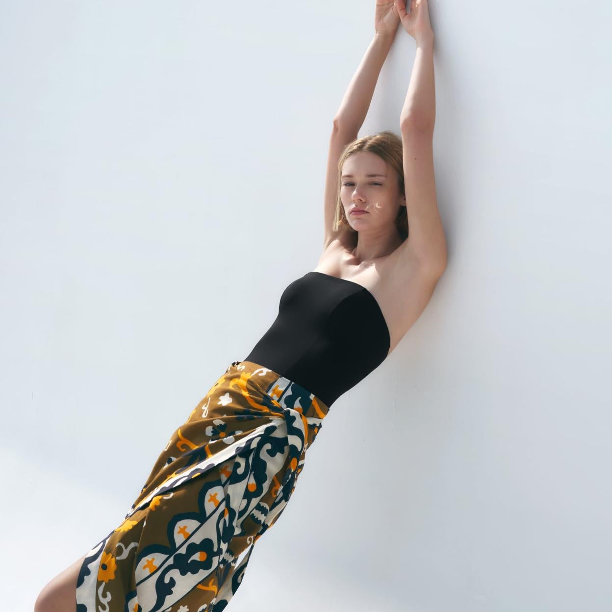 Pincha en la imagen para descubrir las faldas drapeadas tipo pareo más bonitas de la temporada.