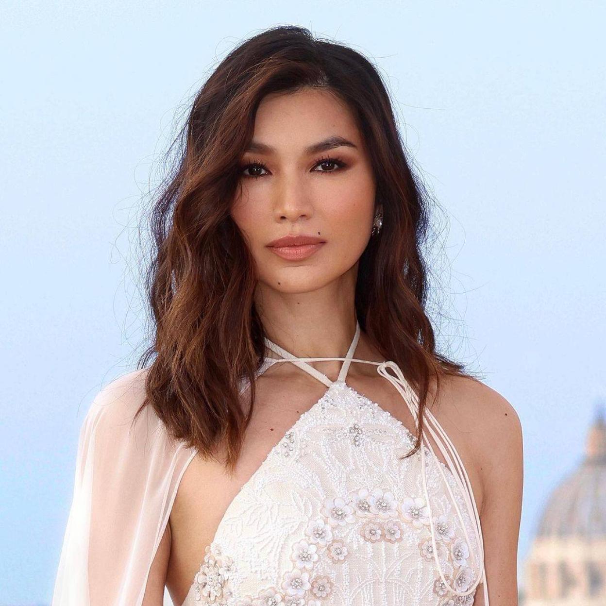 Pincha en la imagen para ver La de Mercadona y otras 5 cremas antiedad que confirman que el oro es un ingrediente que rejuvenece, rellena las arrugas y reafirma la piel