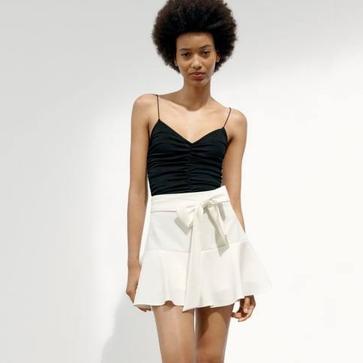 Imagen secundaria 1 - La falda pantalón es bonita y favorecedora