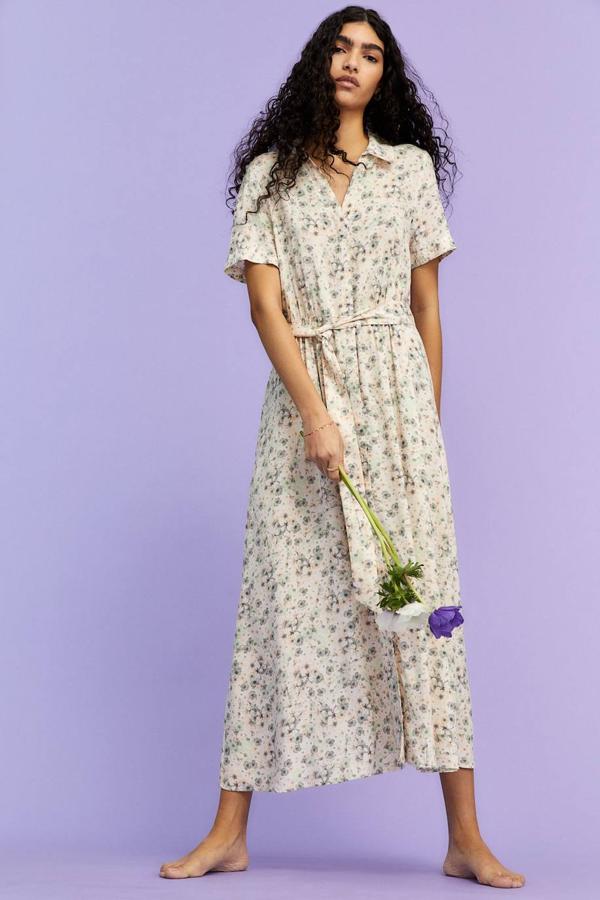 H&M tiene cuatro versiones de este vestido