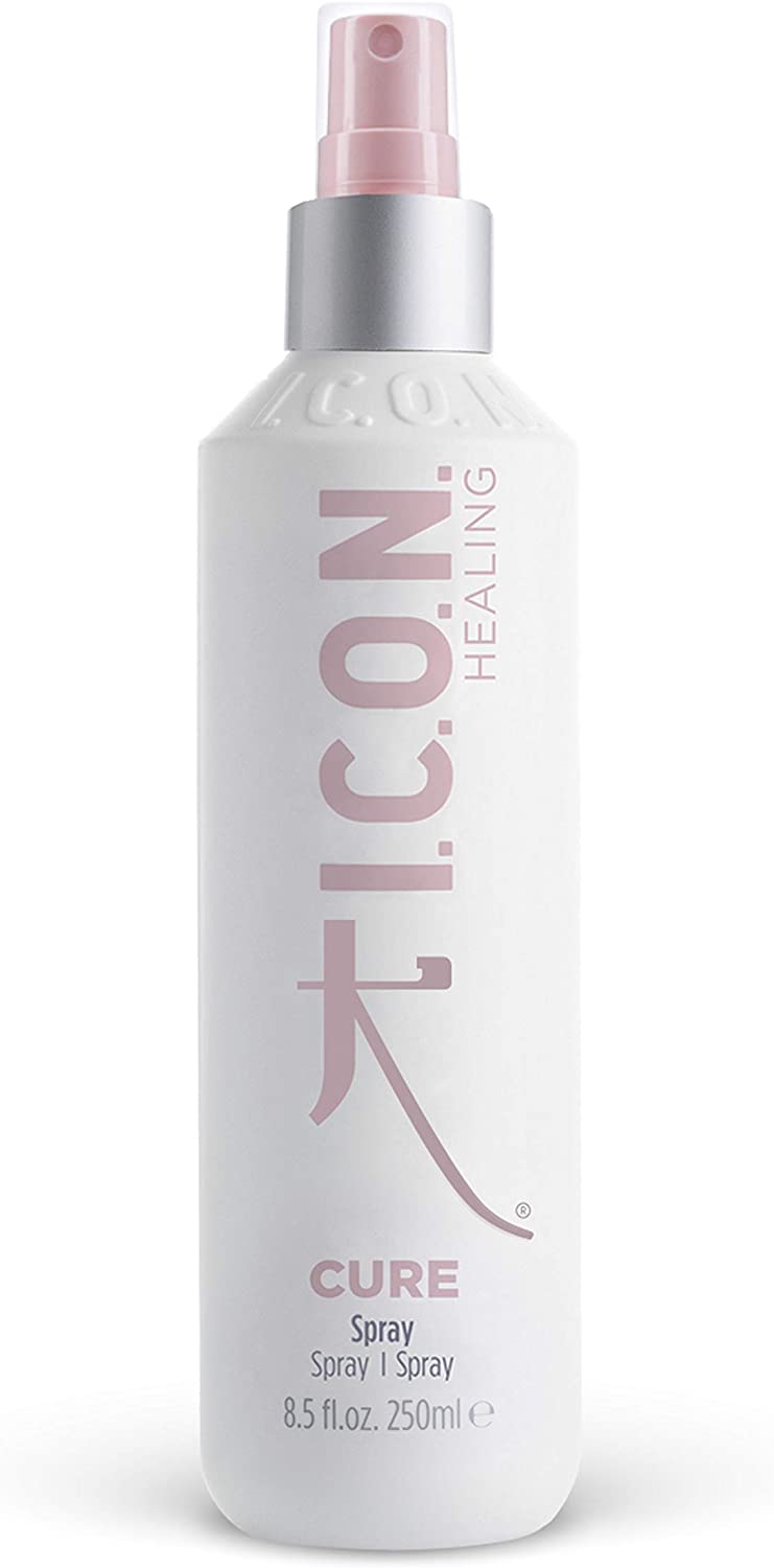 Spray revitalizante y acondicionador con propiedades hidratantes y reparadoras, destinado al cuidado de los cabellos secos y dañados. Este spray de tratamiento, elimina los signos de sequedad del cabello, suavizando y alisando la fibra para aportarle un tacto sedoso y liberarlo de posibles daños existentes. Tras su uso, el cabello muestra una suavidad renovada y adquiere un aspecto sano, lleno de movimiento y brillo. Precio. 30 euros en Amazon.