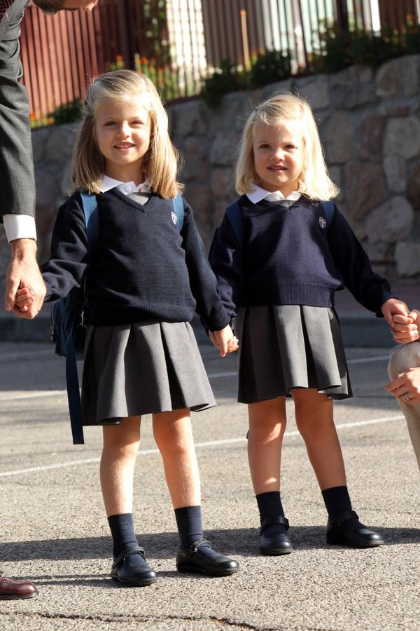 La Princesa de Asturias y la Infanta Sofía en su primer día de colegio.