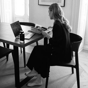 Imagen secundaria 1 - Estas bailarinas made in Spain tan cómodas y originales son la mejor opción para los looks de diario de la primavera