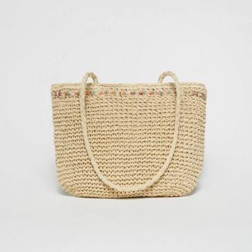 Imagen secundaria 1 - Los bolsos grandes nunca pasan de moda