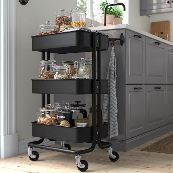 Es el más vendido y el más copiado por una razón: es práctico, tiene gran capacidad de almacenaje, encaja en cualquier espacio y es muy versátil. Cuesta 49 euros. 