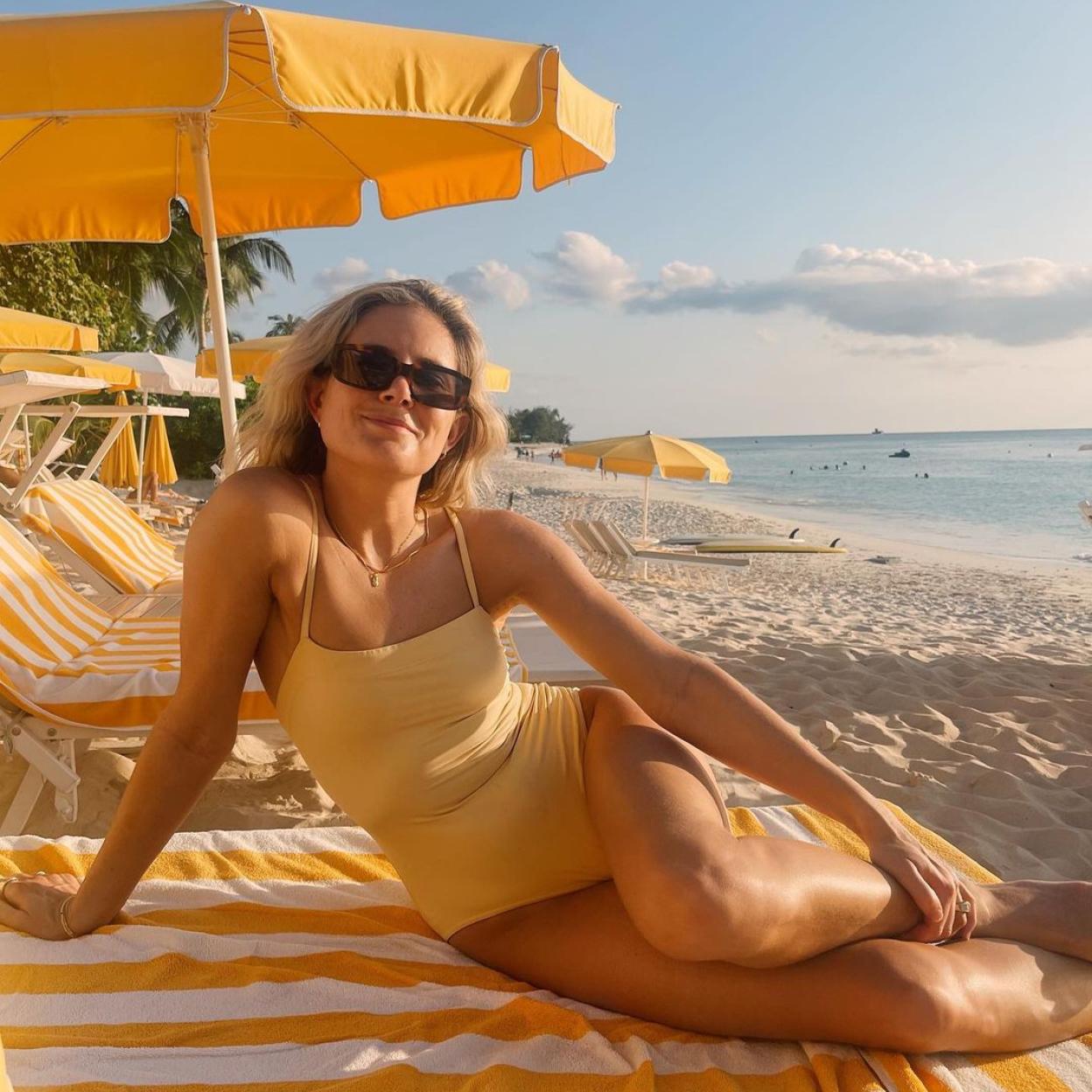 Pincha en la imagen para descubrir los mejores protectores solares que llevarás en tu neceser.