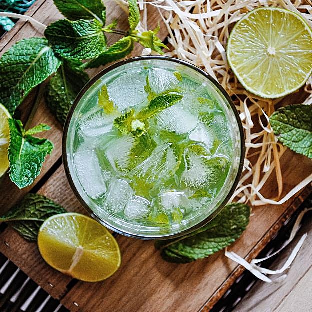 Receta fácil de mojito, la bebida refrescante y deliciosa que no nos cansamos de tomar en verano