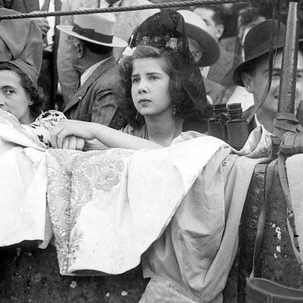 La duquesa de Alba en la Maestraza de Sevilla.