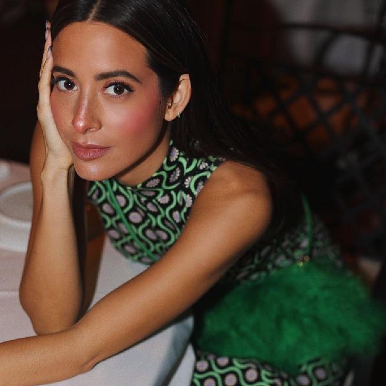 Influencer MarÍa Fernández-Rubíes con cejas perfectas