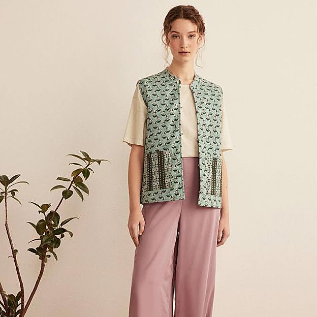 Imagen principal - El chaleco de Southern Cotton (en verde agua y en rosa) y el de Brownie