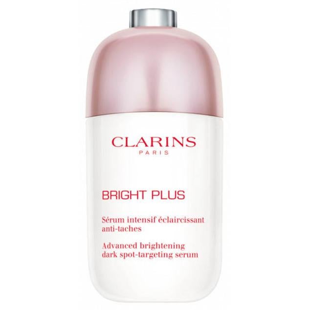 Ilumina, reaviva el aspecto apagado y corrige las manchas oscuras causadas por la contminación, la radiación o las imperfecciones. Su fórmula de alta potencia emplea una combinación de acerola, semillas de miro rosa, lirio de mar, saúco, manto de dama y vitamina C para revelar un tono completamente uniforme y disminuir la coloración, a la vez que hidrata, protege y proporciona un bonito brillo a la piel.