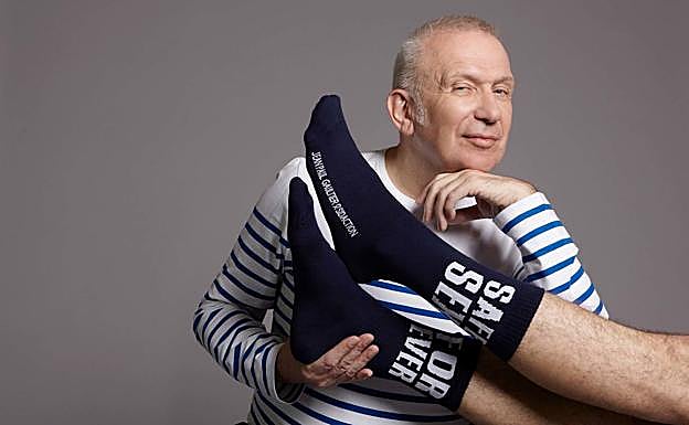 A Jean Paul Gaultier la prensa británica le llaman enfant terrible.