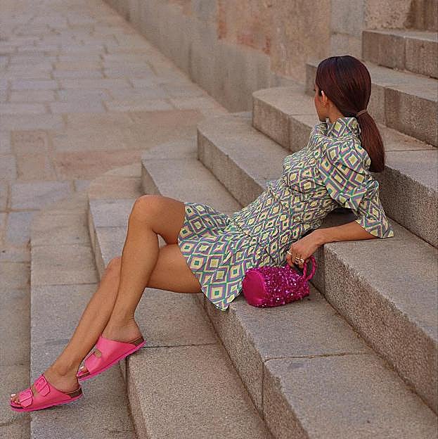 Estas sandalias planas con hebilla y made in Spain son la tendencia cómoda y favorita de la temporada que no puedes dejar escapar