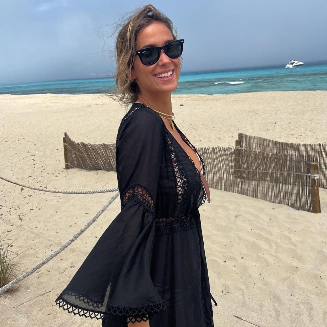 Pincha en la imagen para ver los looks de verano que vamos a copiar a las influencers. 