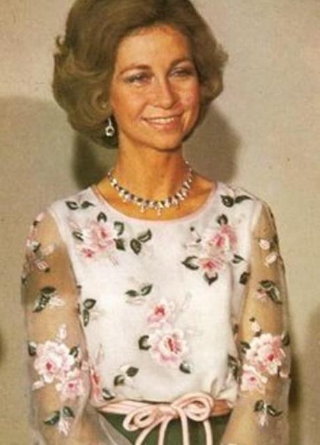 Imagen - Reina Sofía con conjunto de Alta Costura de Valentino.