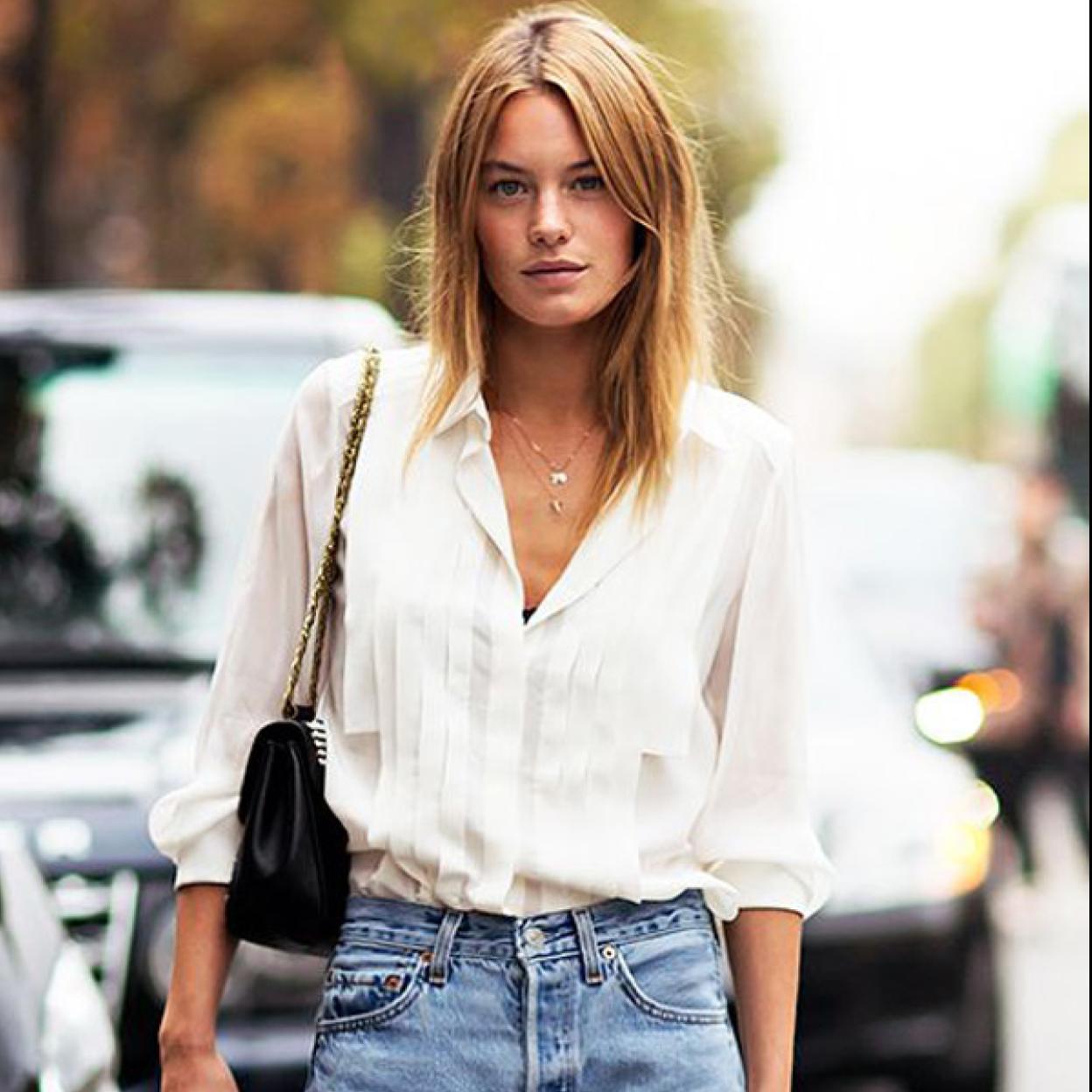 Pincha en la foto para descubrir la tendencia del pantalón cargo, el modelo más cómodo y rejuvenecedor que llevan las mejor vestidas esta temporada