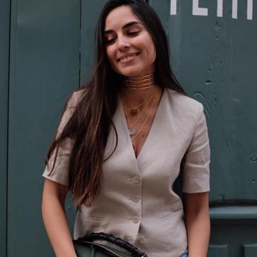 Imagen secundaria 1 - María García de Jaime, Erea Louro y Paula Cremades han coincidido con el mismo collar.