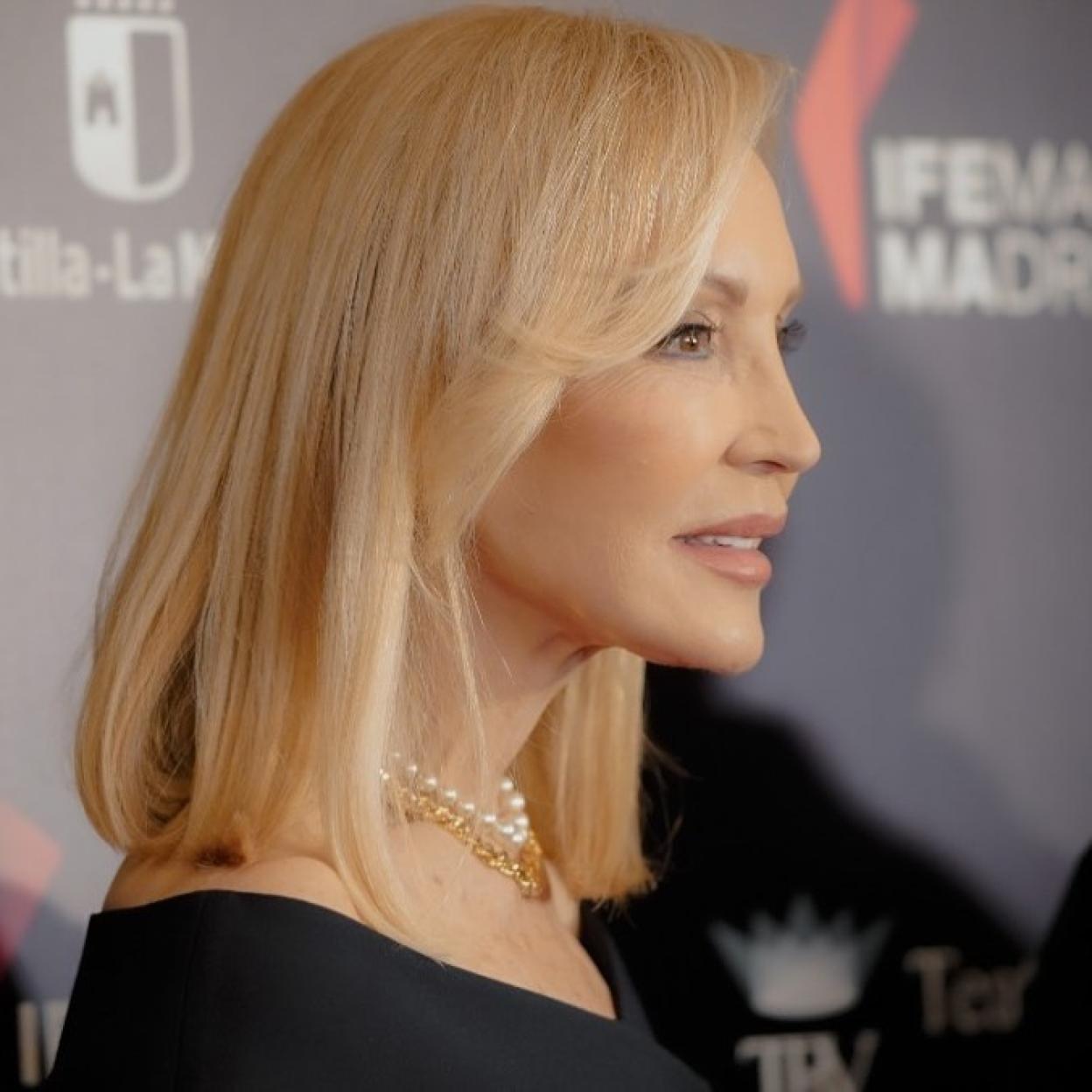 Carmen Lomana luce siempre un pelo de diez impecable.