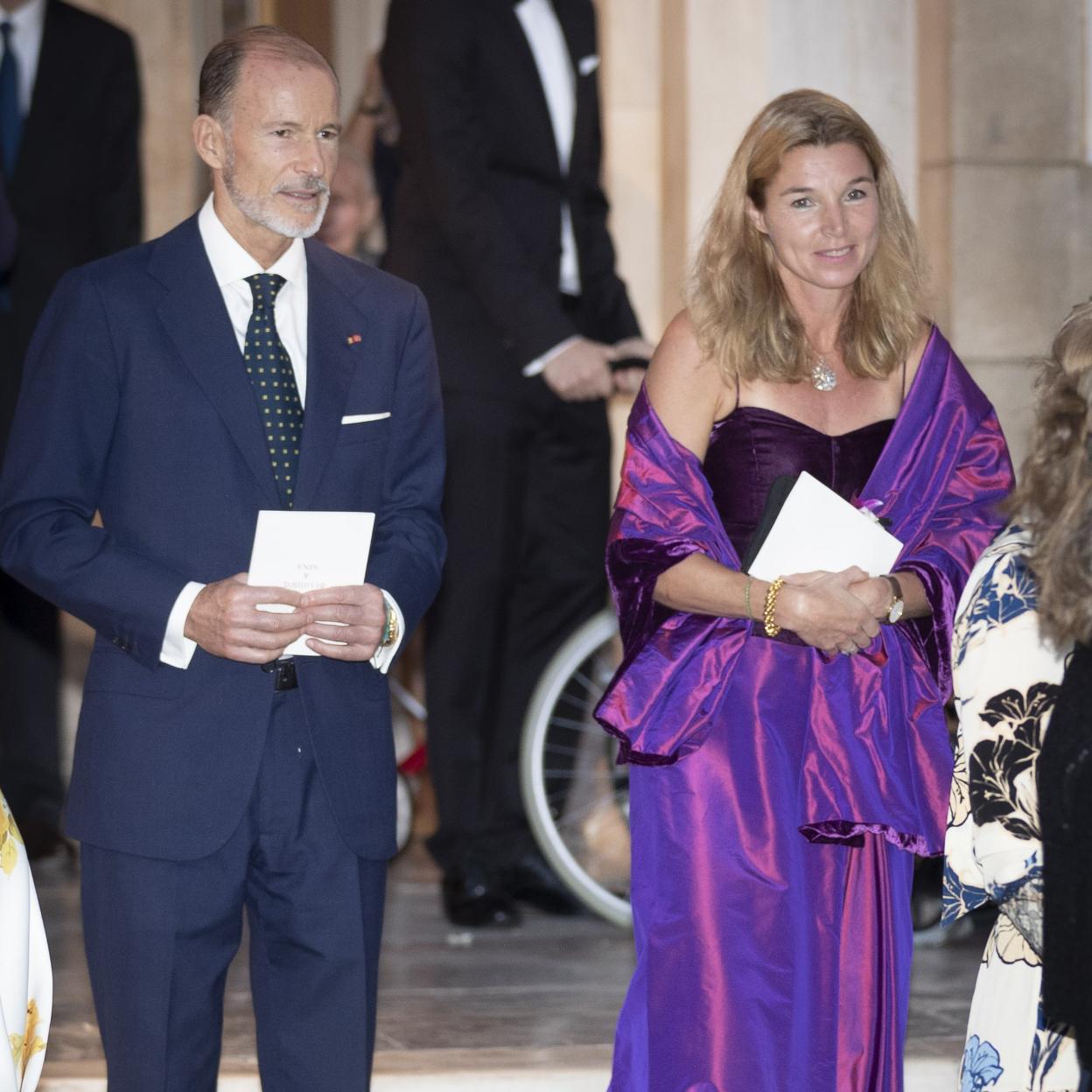 Kyril de Bulgaria junto a su pareja Katharine Butler en la boda de Phillipos de Grecia