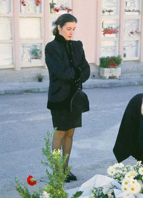 Imagen - Carmen Martínez-Bordiú en el entierro de su hijo.