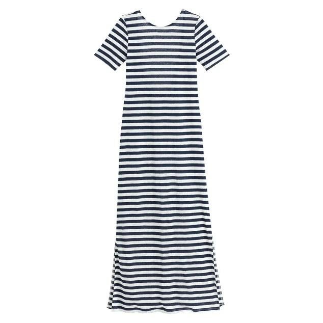 La Redoute nos presenta este vestido largo de lino con escote de pico en la espalda, que aporta un punto chic. Precio: 39,99 €.