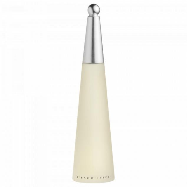 Los perfumes acuáticos son perfectos para el verano, y este de Issey Miyake te acompañará durante horas. Una  fragancia sutil, romántica y que evoca pasión, dulzura y romanticismo  a medida que avanzan su estela floral. Toda una experiencia para revivir los sentidos.  Compra aquí .