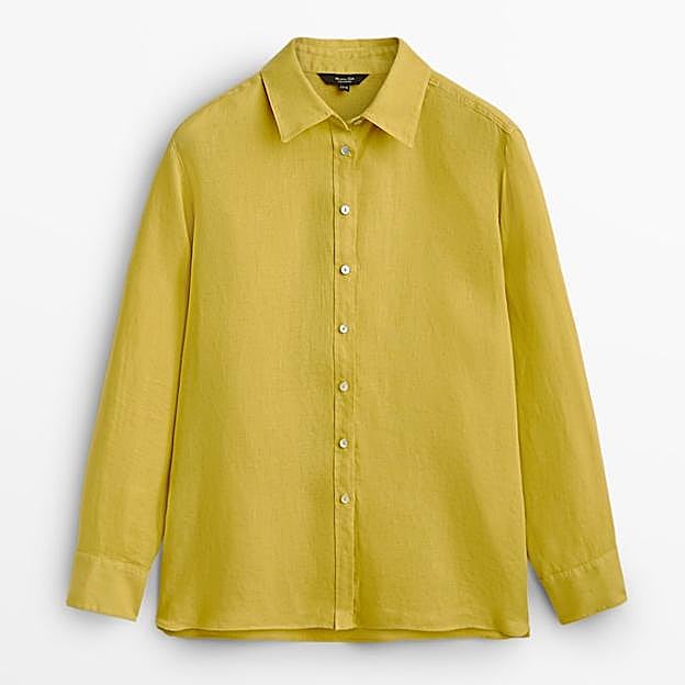 Imagen principal - enemos el estilismo low cost de camisa y sandalia plana más favorecedor de la temporada que hace tipazo y encima es super cómodo