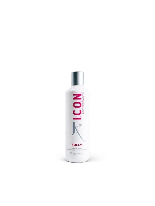 Recomendado para cabello finos, este champú de ICON aporta volumen y suavidad sin apelmazar. Su uso continuado fomenta un aspecto brillante, bonito y tan ligero como una pluma. 