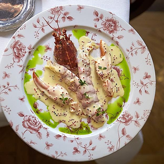 El salpicón de bogavante gallego del Lhardy.