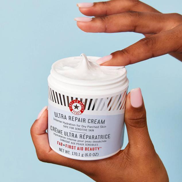 Ultra Repair Cream Intense Hydration de First Aid Beauty penetra en pocos segundos