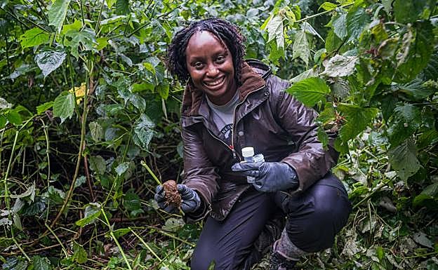 Gladys Kalema-Zikusoka comenzó su carrera a los 18 años en el Royal Veterinary College de Londres.