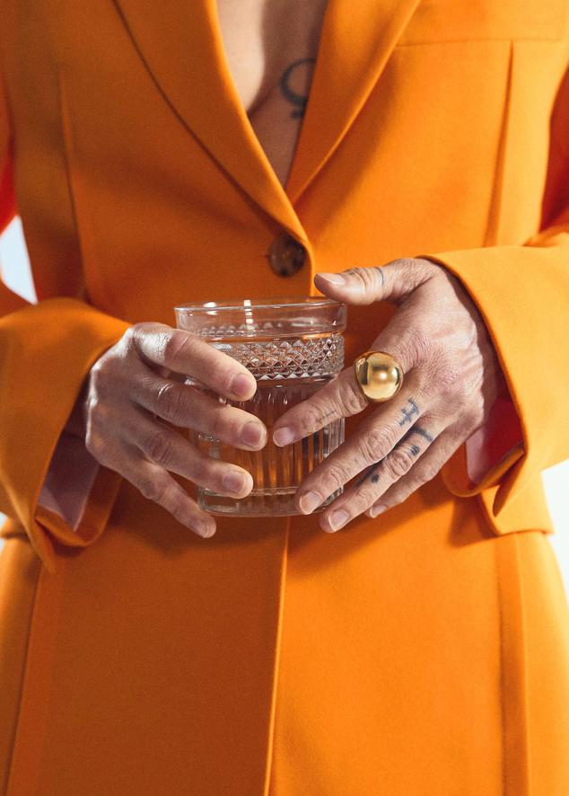 Mango nos trae este anillo de diseño redondo