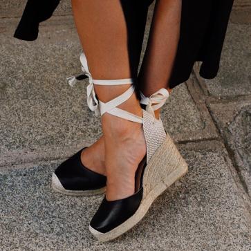 Imagen secundaria 1 - Estas alpargatas elegantes y con bolso a juego son los zapatos cómodos made in Spain más interesantes del momento