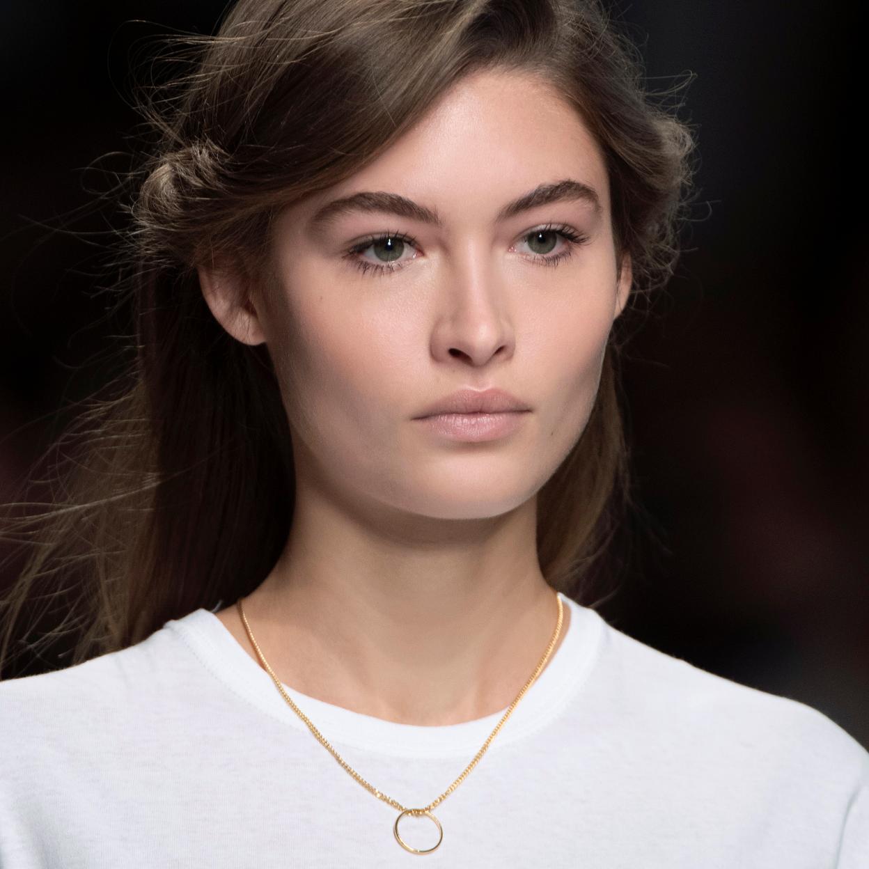 El perfume sólido y fresco de farmacia con olor a bebé que tú también vas a querer utilizar este verano