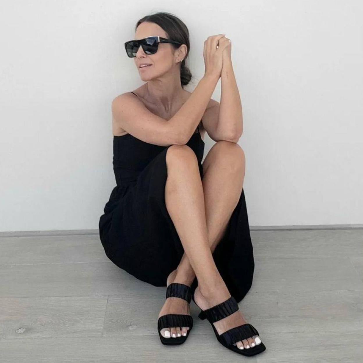 Pincha en la foto para ver 11 vestidos todoterreno aptos para todas las edades que estilizan y que podrás ponerte con sandalias