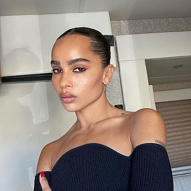 El elixir con extracto de uva, aceite de rosa y agua de azahar que usan las famosas cada mañana para fijar el maquillaje e iluminar el rostro