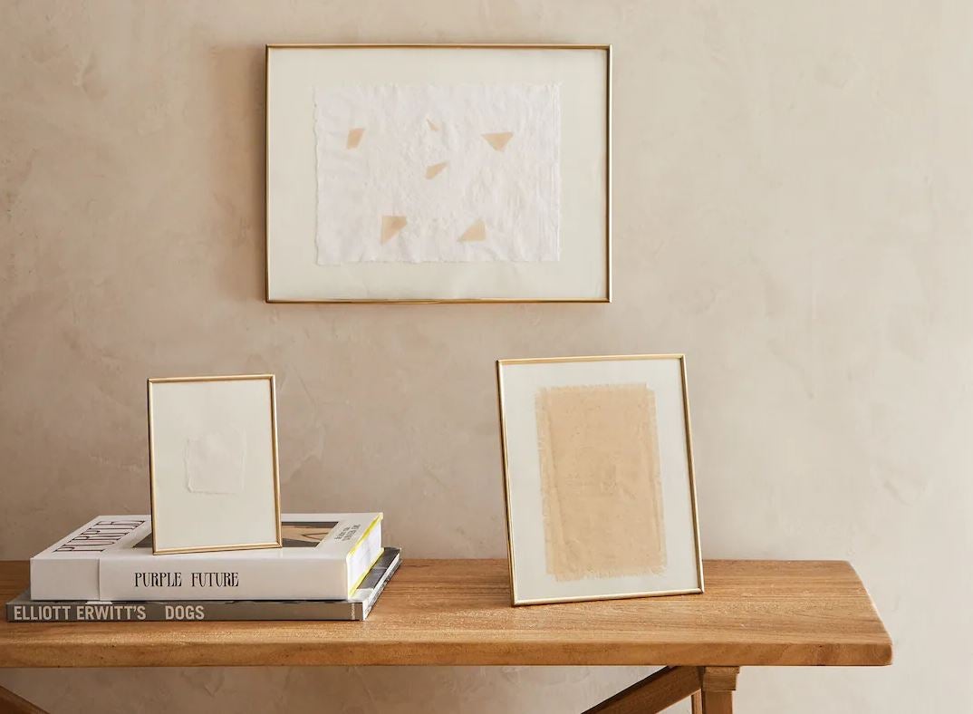 Minimalistas y muy elegantes, estos sencillos marcos dorados de Zara Home cuestan 15.99 euros.