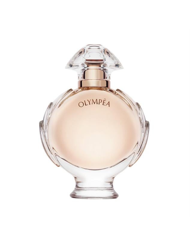 Olympea Intense de Paco Rabanne tiene un olor radiante que refleja la exuberante juventud, al igual que el romance más sensual. Su aroma fuerte combinado con sus ingredientes florales, lo convierten en un básico para la rutina. 