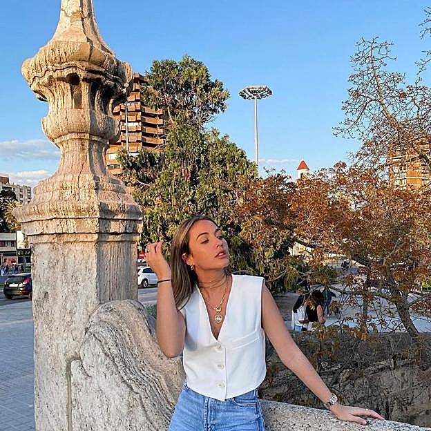 Así combinan las influencers el nuevo chaleco viral de Zara que no para de agotarse (y cuesta menos de 30 euros)