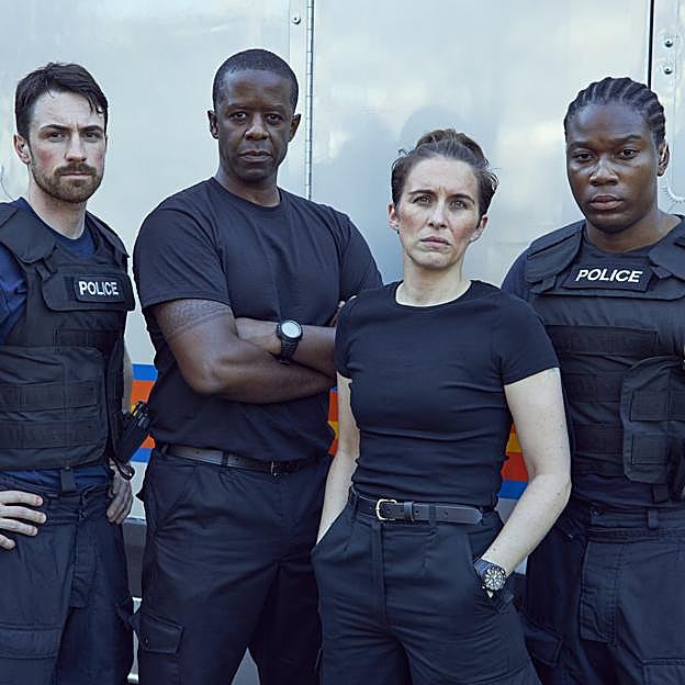 Vicky McClure junto a algunos de los componentes del reparto de Trigger Point: fuera de control.