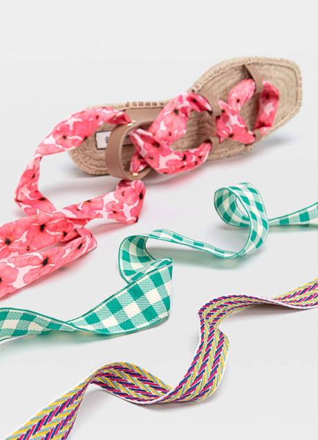 Imagen - Las sandalias con tiras intercambiables de Stradivarius.