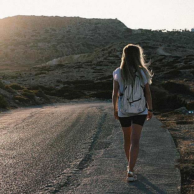 Los beneficios de andar una hora al día a partir de los 50