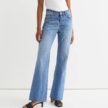 Imagen secundaria 1 - Los vaqueros son un básico imprescindible en cualquier armario