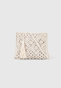 Imagen secundaria 2 - El vestido de Massimo Dutti más precioso de la temporada es estampado, de tirantes (y tiene descuento)