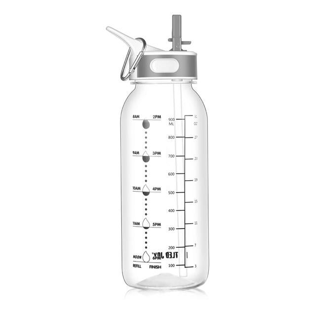 Botella de agua deportiva hecha de Tritan resistente, 100% de plástico libre de BPA, ecológico y a prueba de fugas. Libre de sabores y olores de plástico. Precio: 21,99 euros. Cómpralo aquí