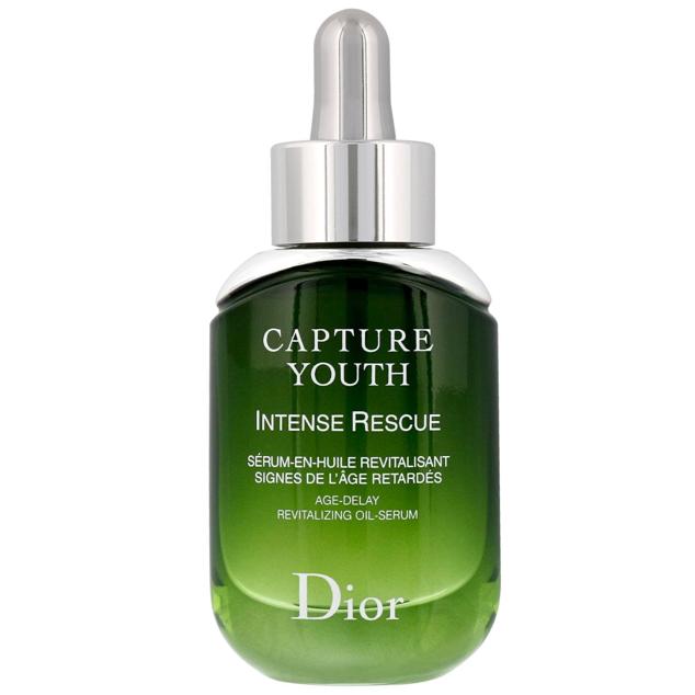 El Capture Youth Intense Rescue Age Delay Revitalizing Oil Serum de Dior es un sérum en formato aceite con acción intensiva relipidizante y revitalizante que nutre, combate la fatiga, hidrata, acondiciona y refuerza la piel, para aumentar su aspecto juvenil y fresco, aportando mucha elasticidad, confit, resplandor, suavidad y alisando al instante. Cómpralo aquí
