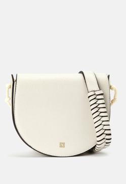 Imagen secundaria 2 - El bolso de Eugenia Martínez de Irujo y su copia barata